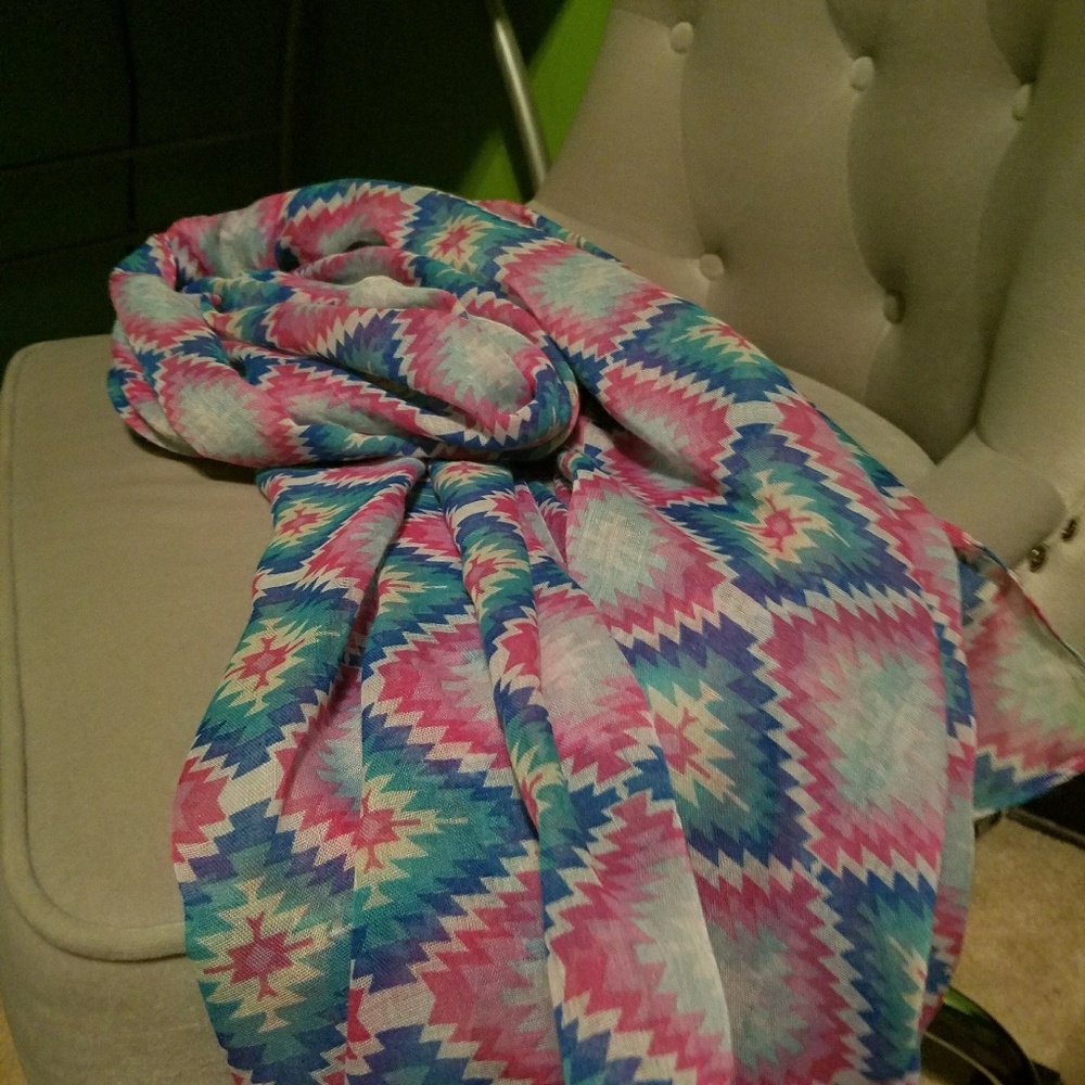 Scarf - Picture 1 of 1